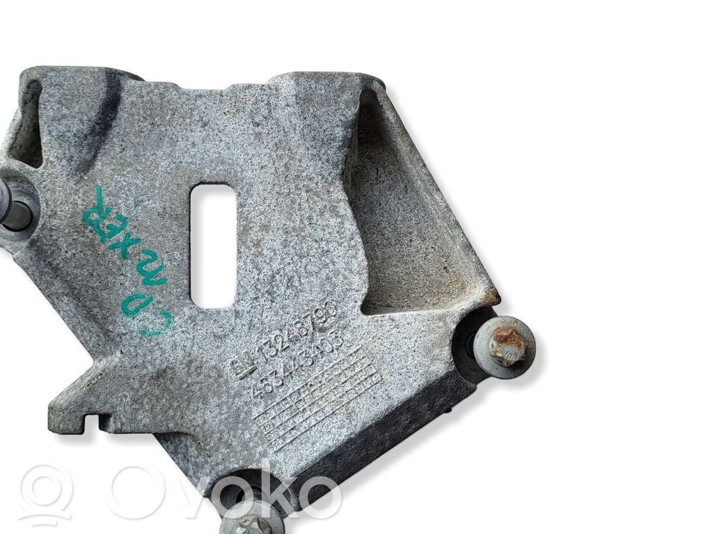 Engine mounting bracket   13248790,463443403