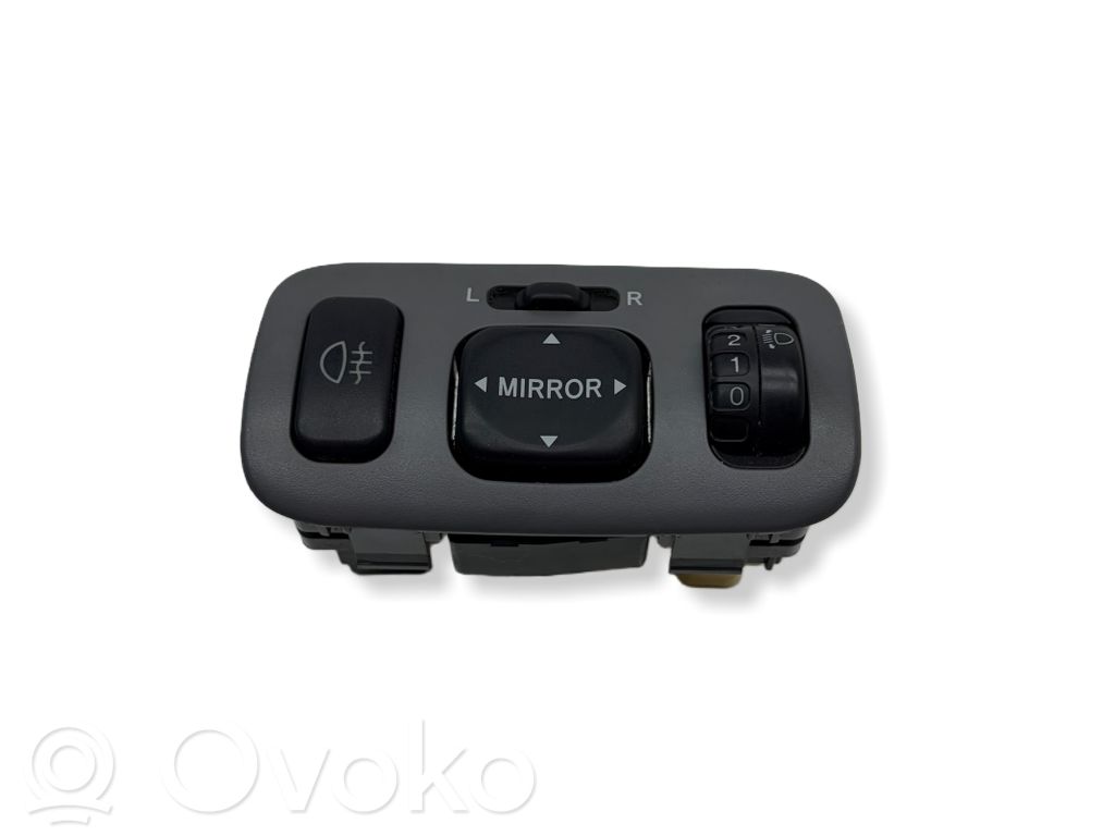 Toyota Yaris Wing mirror switch 