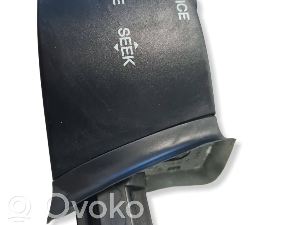 Ford Focus Interruttore/pulsante di controllo multifunzione 