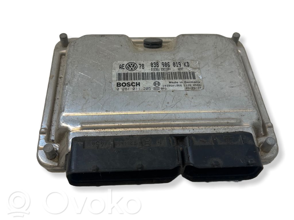 Volkswagen PASSAT B5 Engine control unit/module 