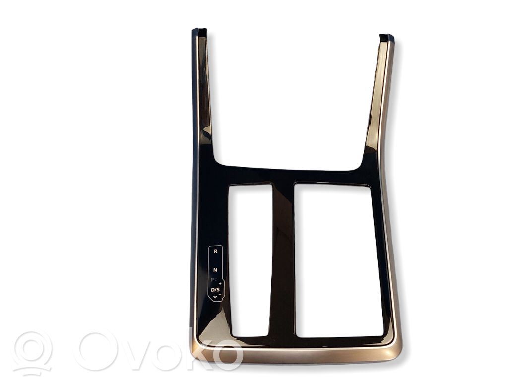 Audi Q8 Rivestimento in plastica cornice della leva del cambio 