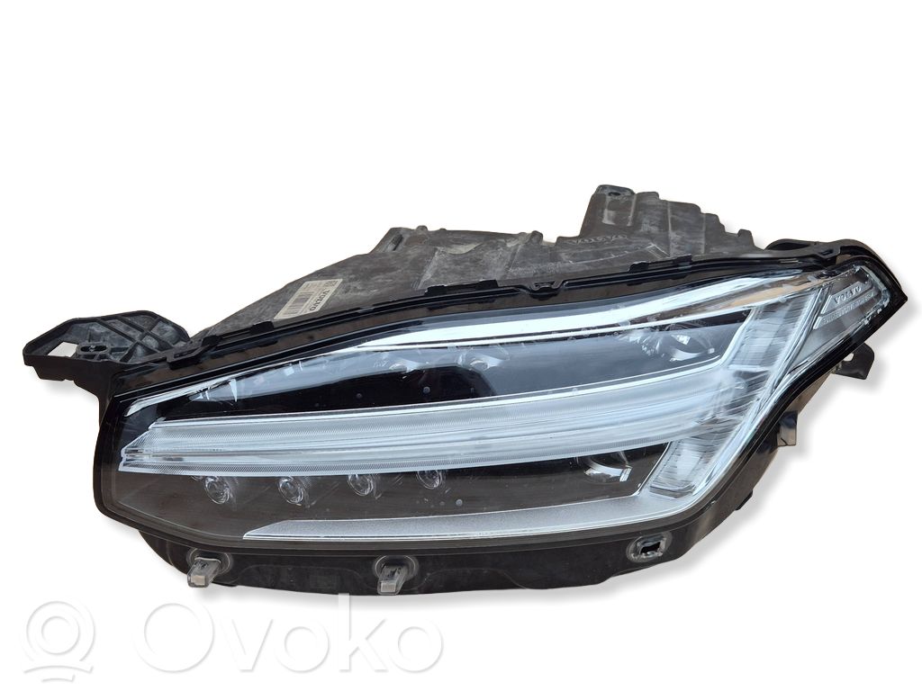 Volvo XC90 Headlight/headlamp 