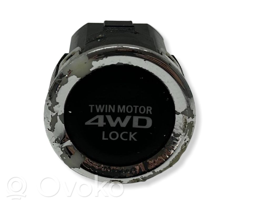 Mitsubishi Outlander Differential lock switch 