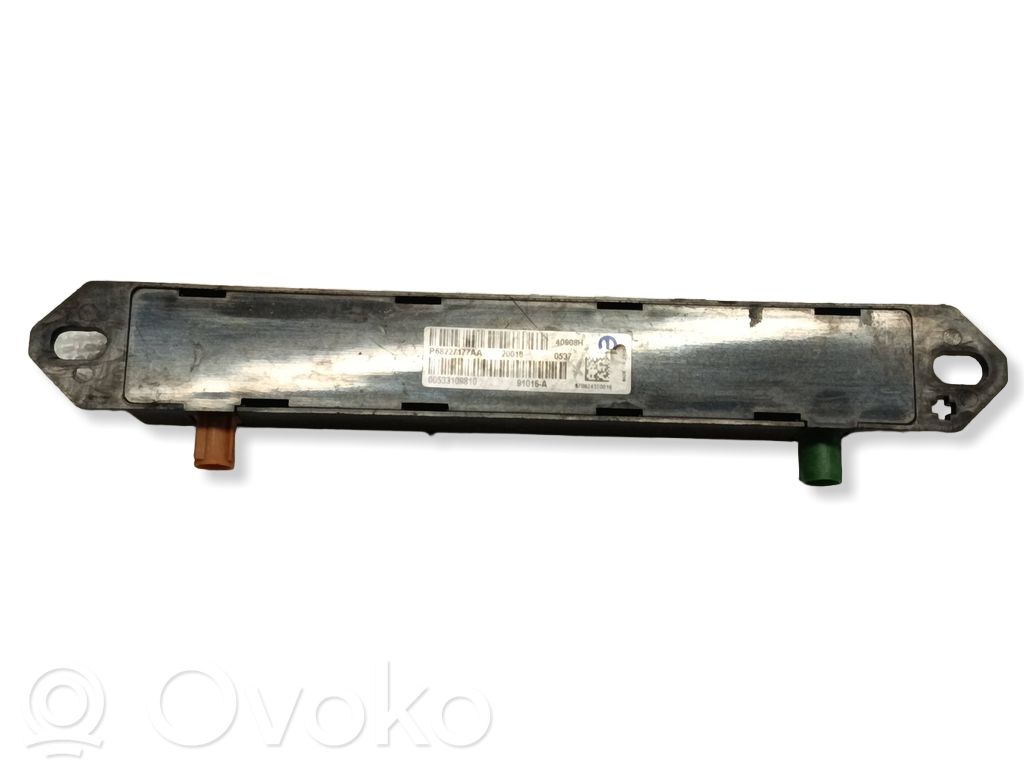 Chrysler Pacifica Antenna control unit 