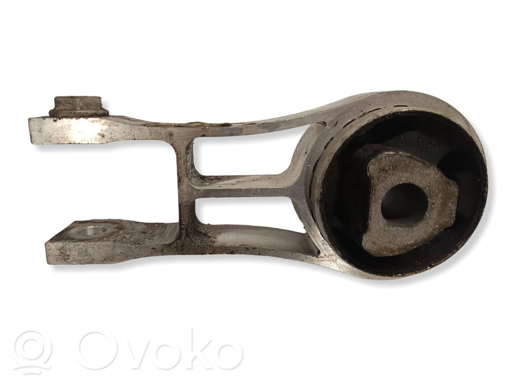 Chrysler Pacifica Engine mount bracket 