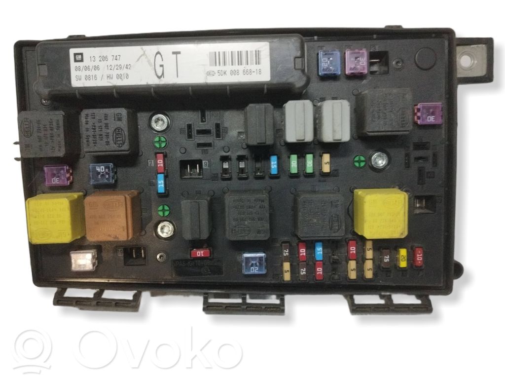 Opel Astra H Sulakemoduuli 