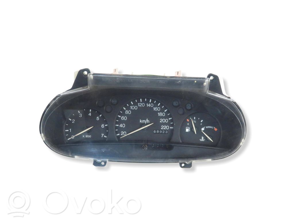 Ford Escort Geschwindigkeitsmesser Cockpit 