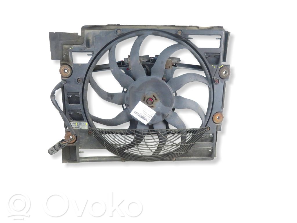 BMW 5 E39 Elektrisks radiatoru ventilators 