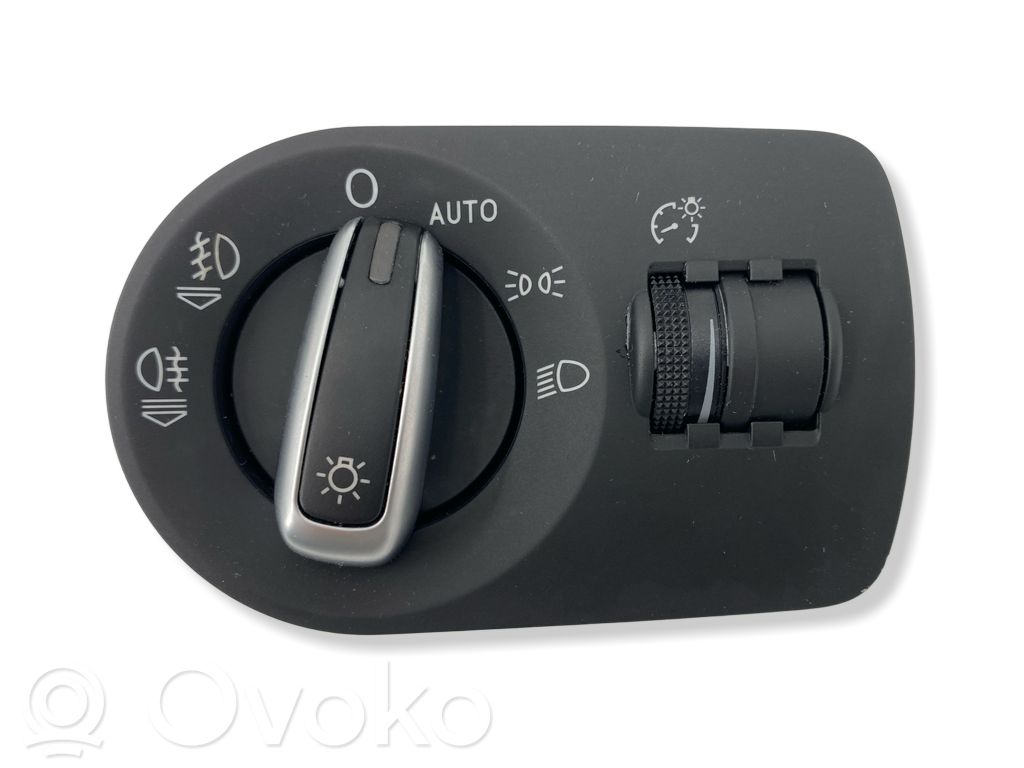 Audi Q3 8U Light switch 