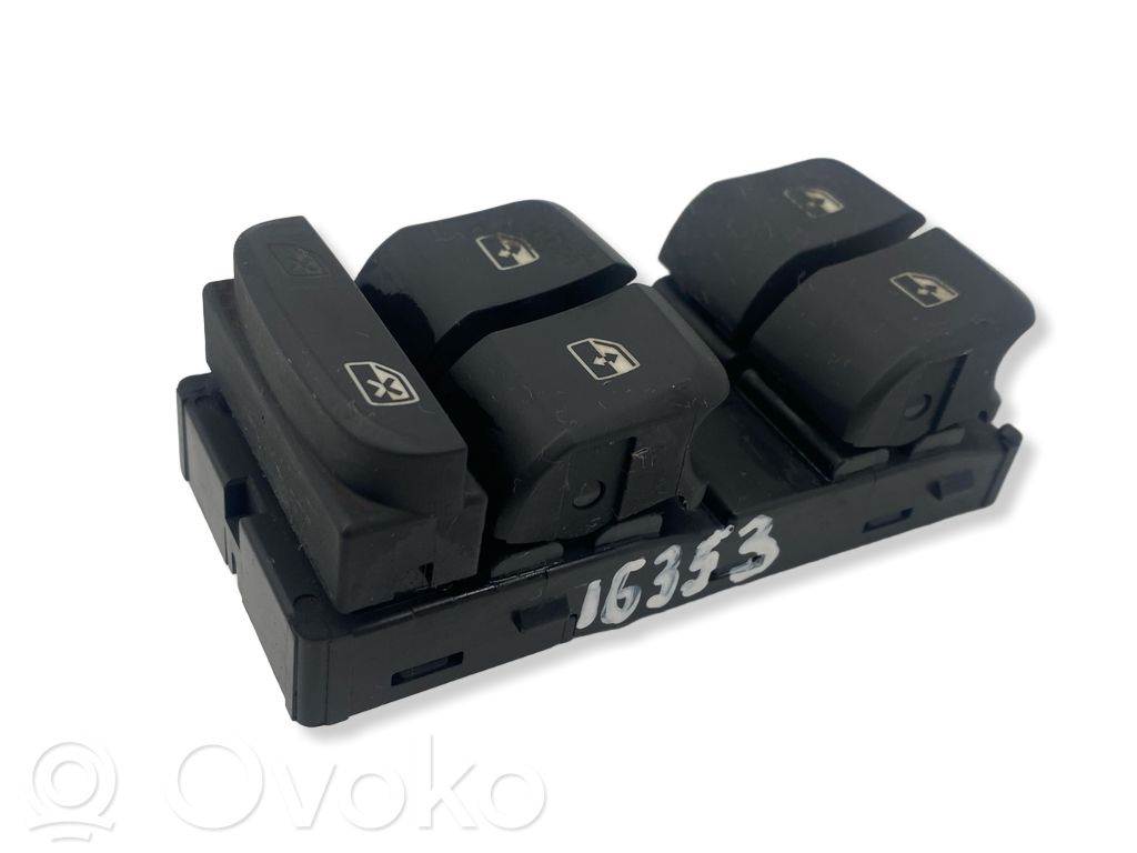 Audi A3 S3 8V Electric window control switch 