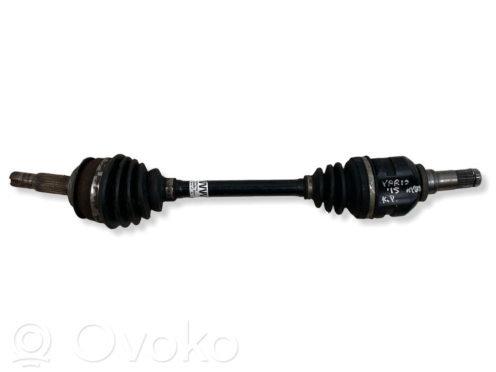 Toyota Yaris Półoś przednia 