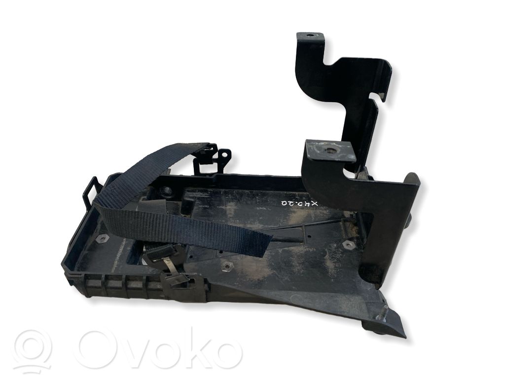 Volvo XC40 Battery bracket 