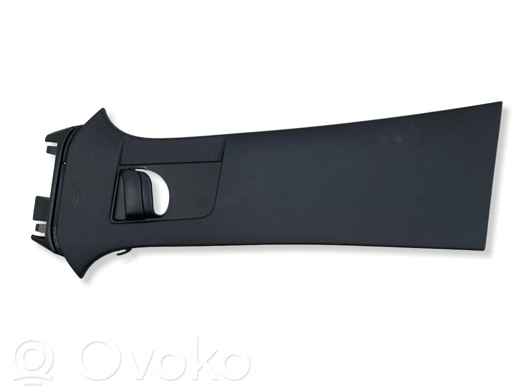 Volvo XC40 Osłona dolna słupka / B 