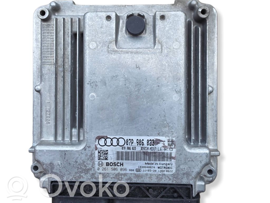 Engine control unit/module ECU   07P906023,0261S06096