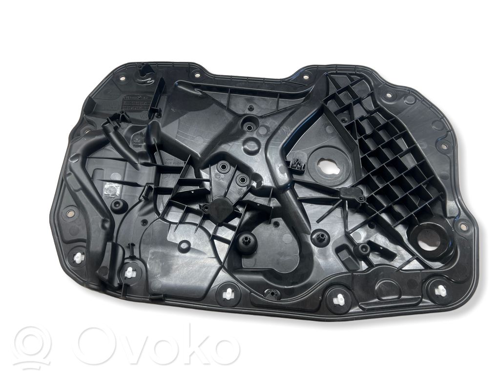 BMW 2 F44 Front door window/glass frame 