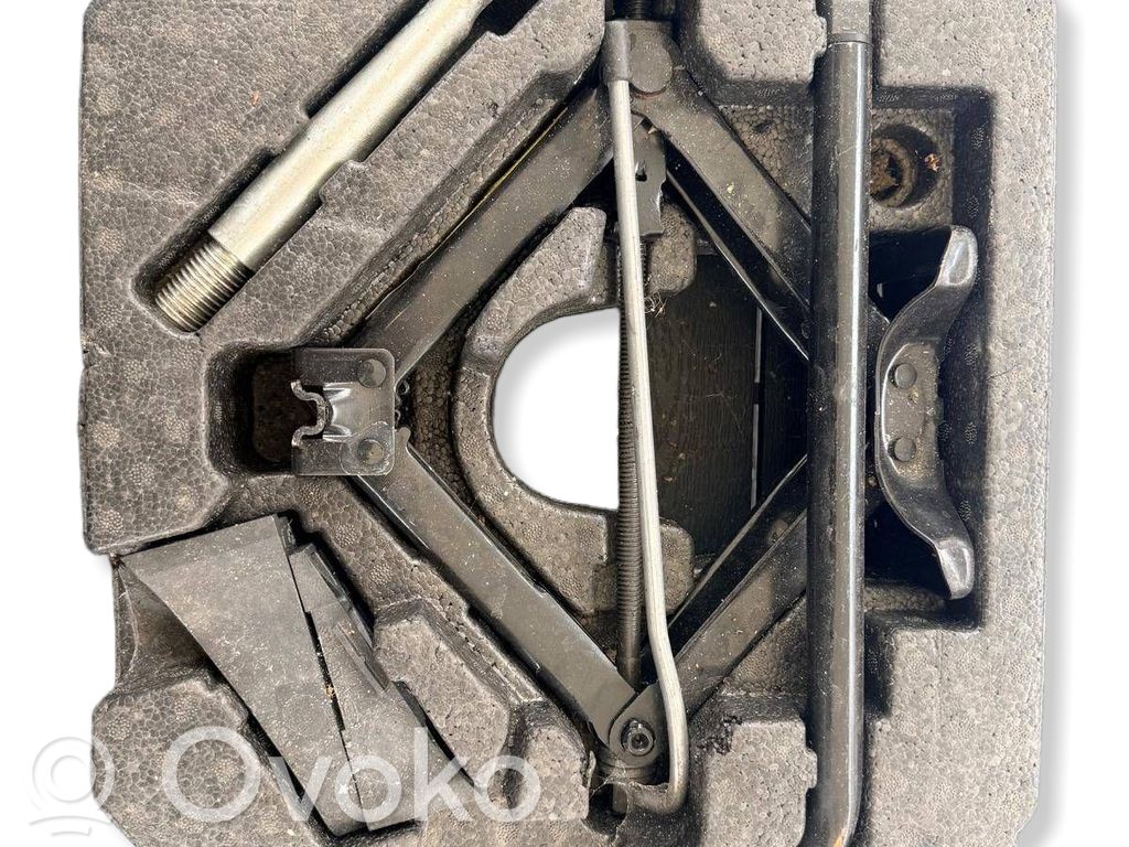 Jaguar XF X250 Tool set 