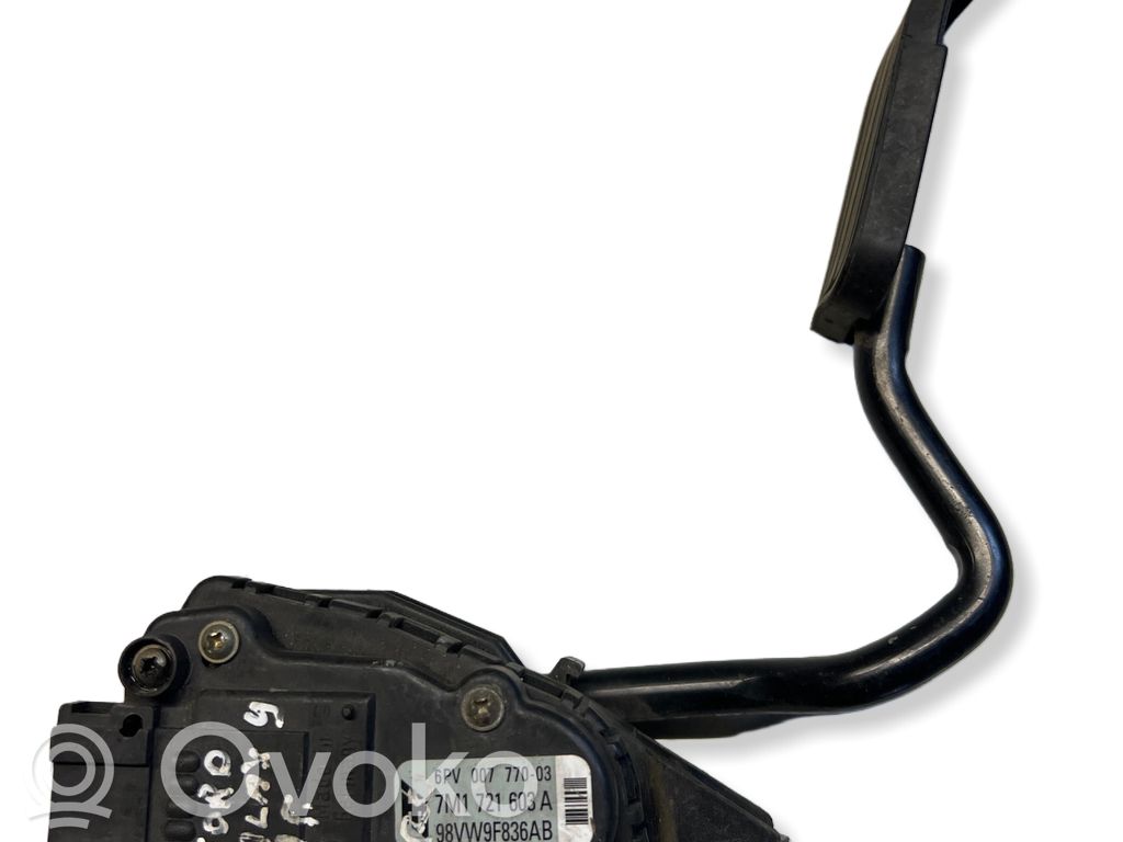 Accelerator throttle pedal   6PV00777003,98VW9F836AB