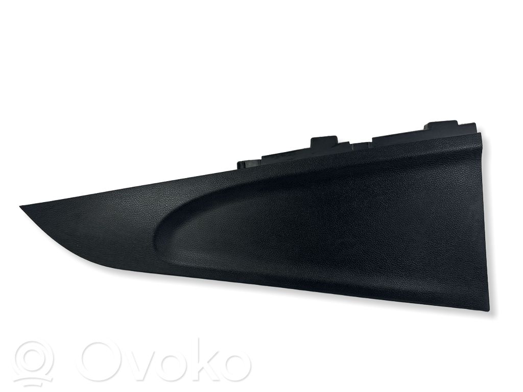 Osłona dolna słupka / B   C01350050BLR,000483702