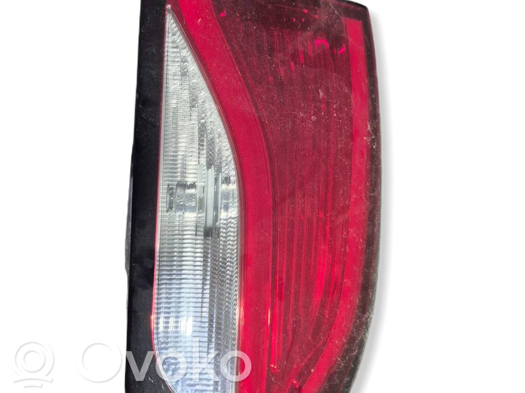 Chrysler Pacifica Takaluukun takavalot 