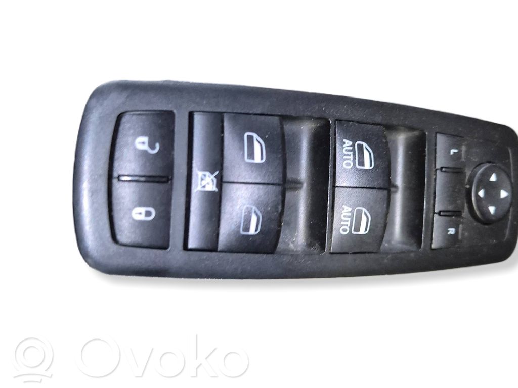 Dodge Durango III Electric window control switch 