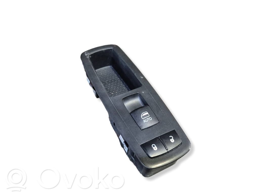 Electric window control switch   68086692AF