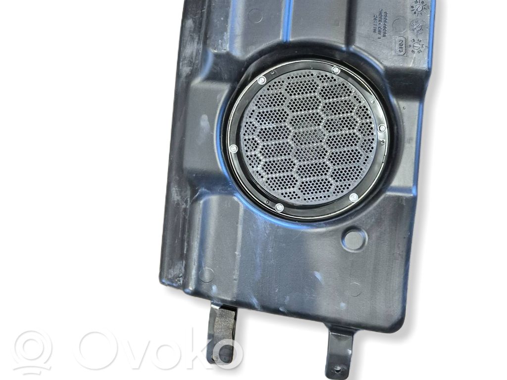 Dodge Durango III Subwoofer speaker 