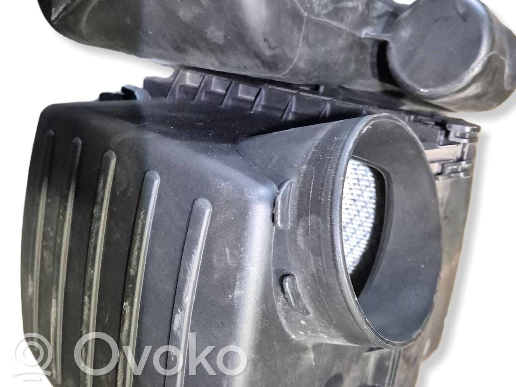Jeep Grand Cherokee Air filter box 