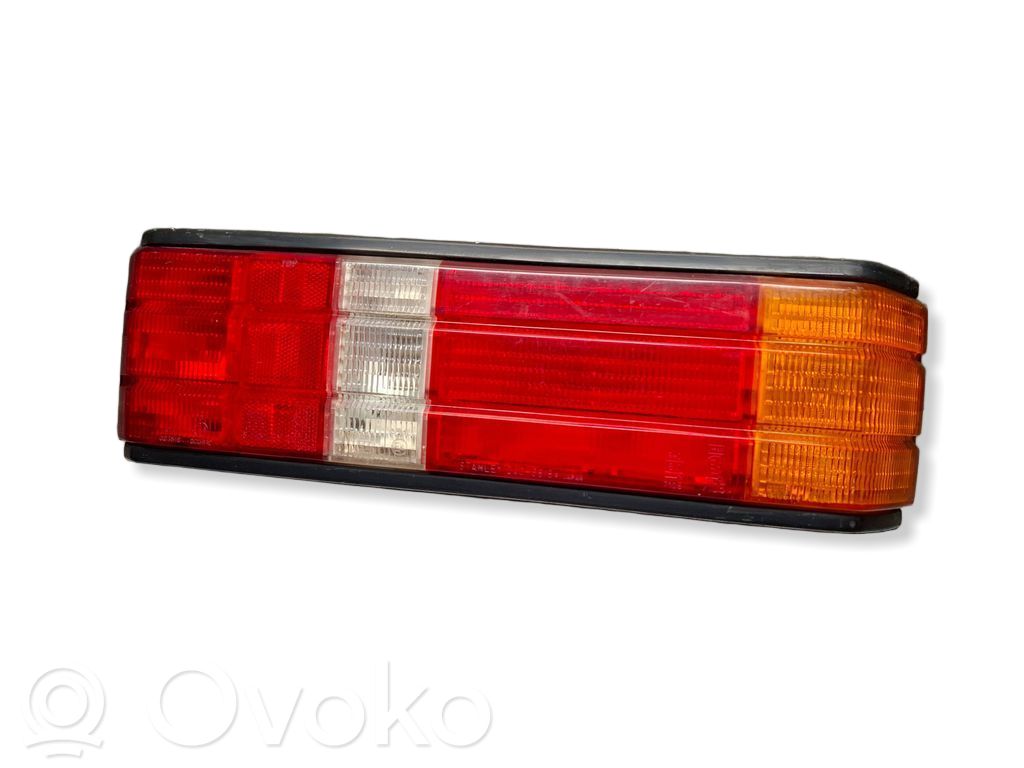 Mazda 323 Lampă spate în caroserie 