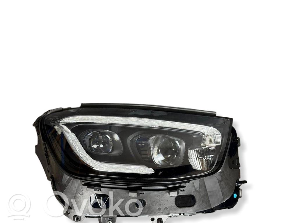 Mercedes-Benz GLC X253 C253 Lampa przednia 