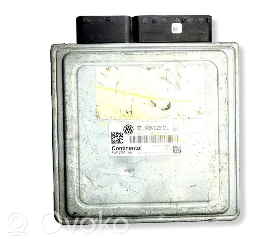 Volkswagen Jetta VI Engine control unit/module 