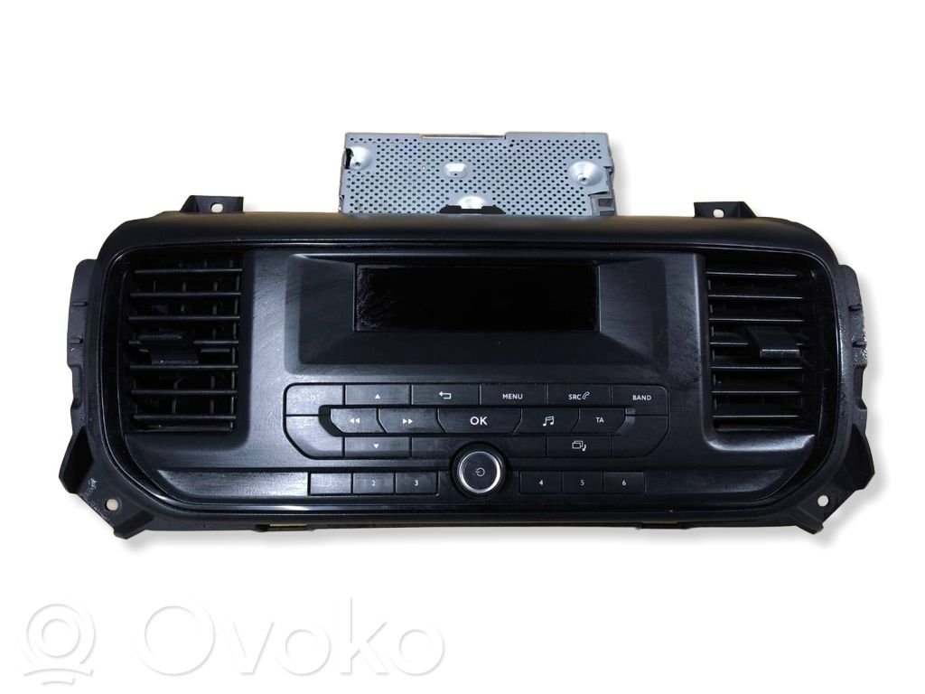 Radio/CD/DVD/GPS head unit