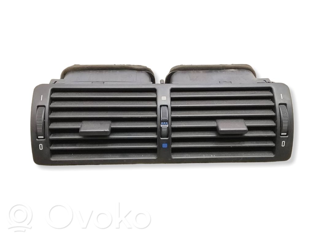 BMW 5 E39 Centrinės oro grotelės 