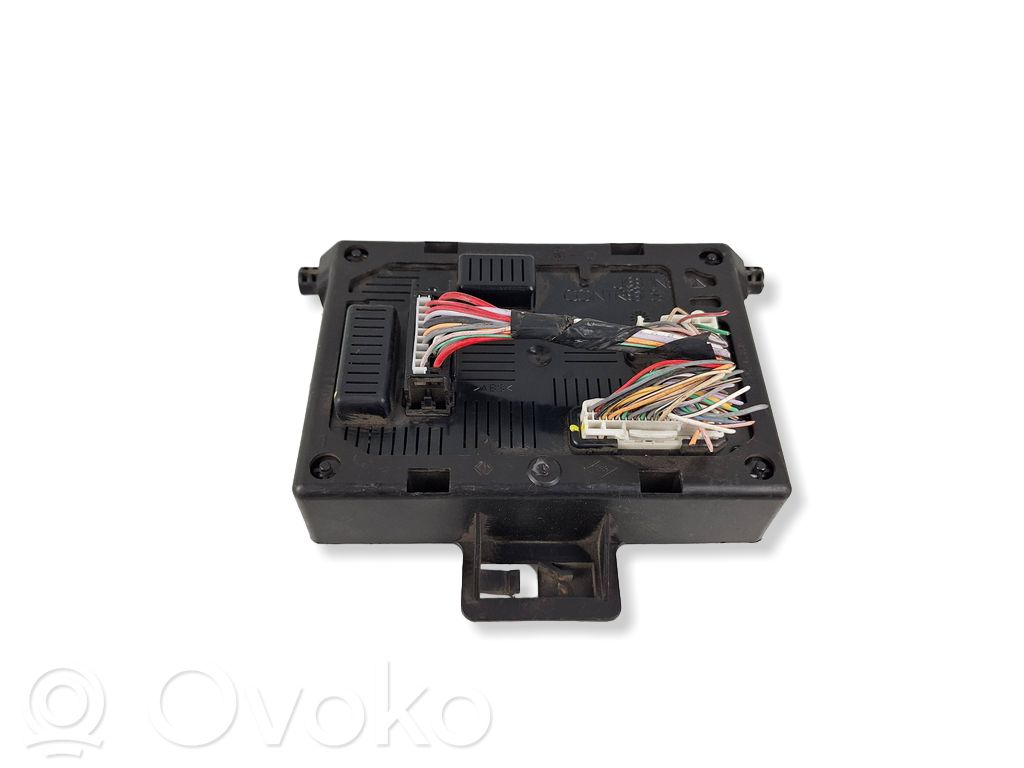 Renault Clio III Comfort/convenience module 
