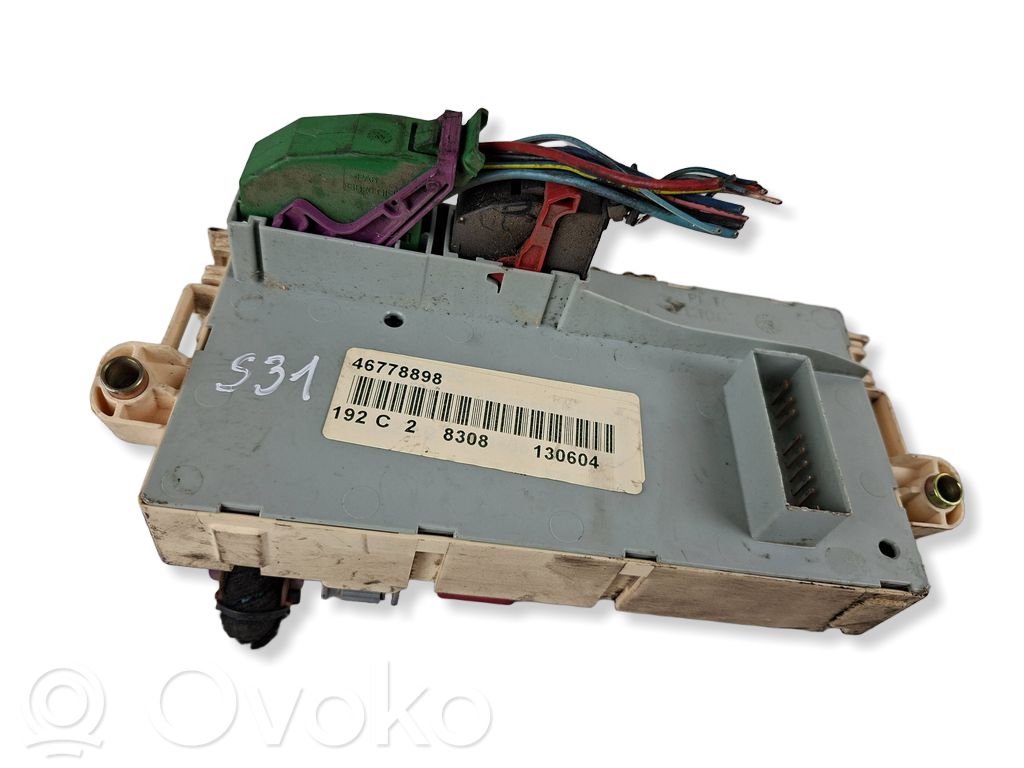 Fiat Stilo Juego de caja de fusibles 