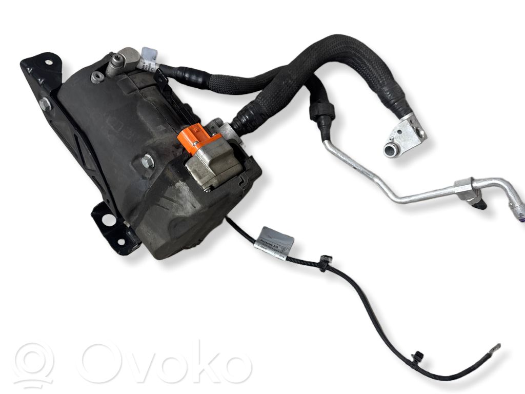 Porsche Taycan 9J1 Ilmastointilaitteen kompressorin pumppu (A/C) 