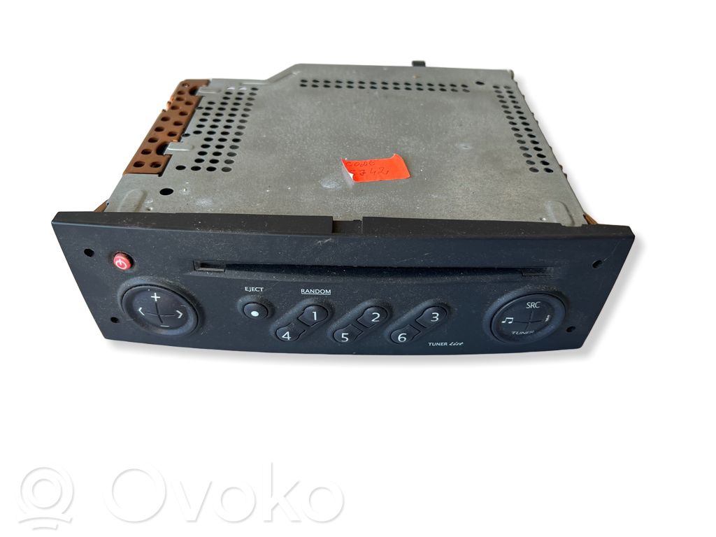 Renault Megane II Panel / Radioodtwarzacz CD/DVD/GPS 