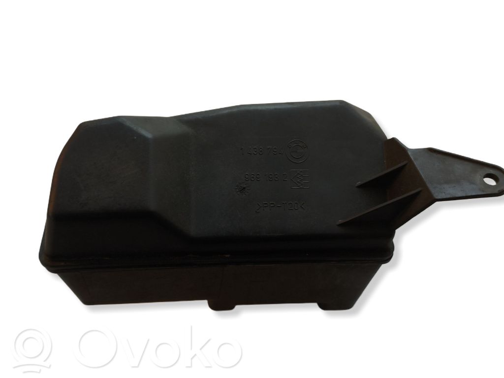 Air filter box   1438794,9691932