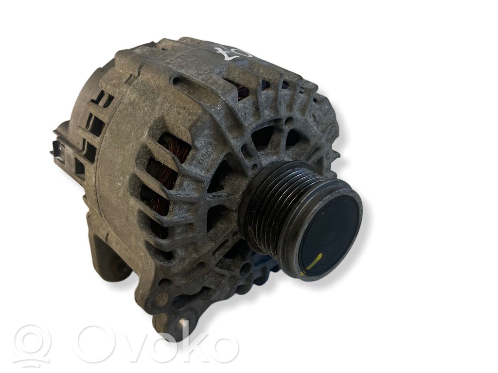 Volkswagen Golf VII Generator/alternator 