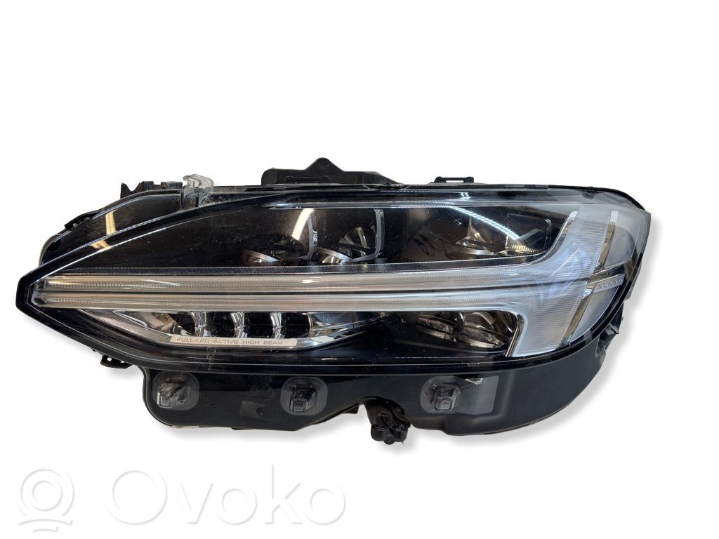 Volvo S90, V90 Scheinwerfer 