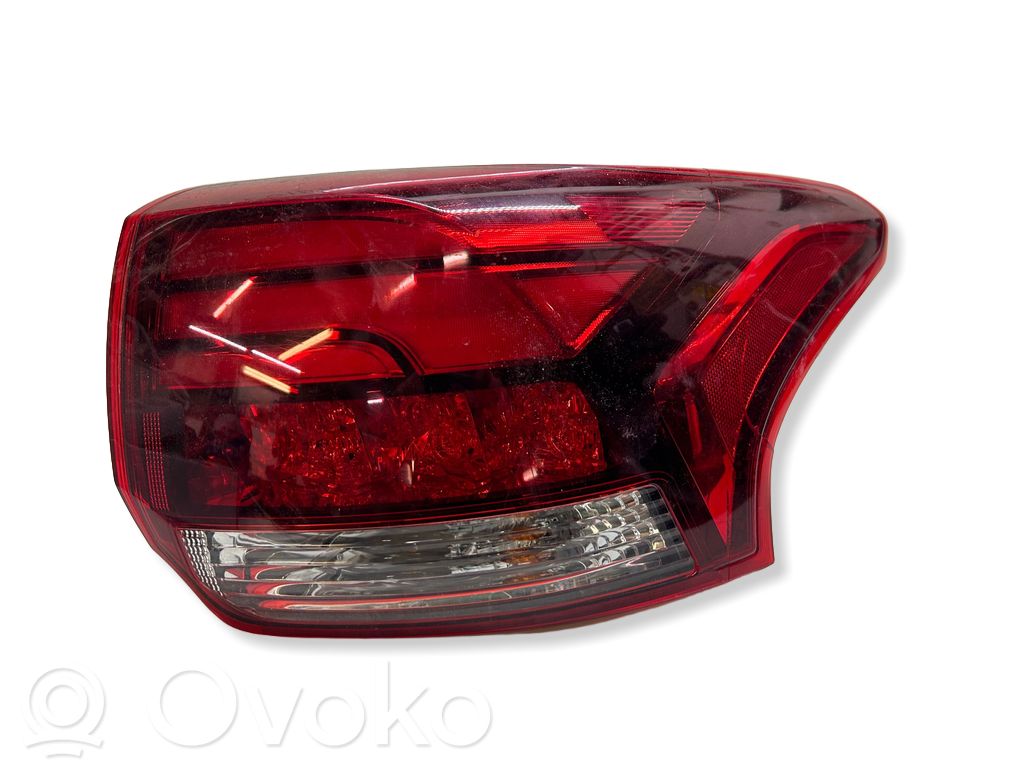 Mitsubishi Outlander Rear/tail lights 