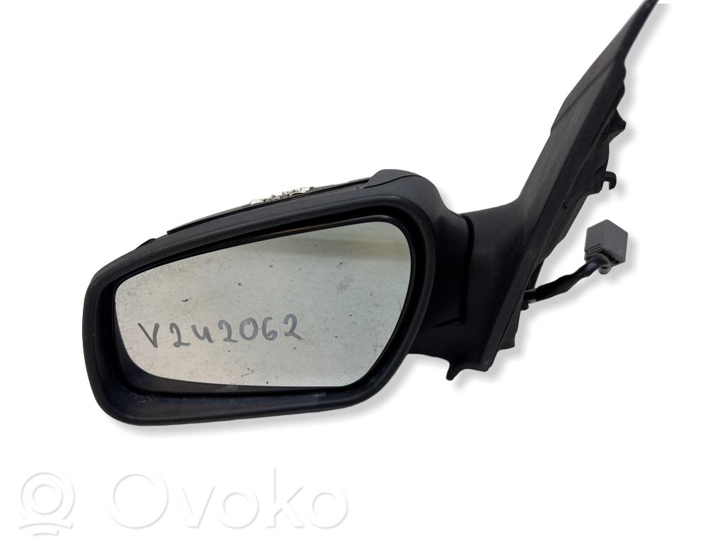 Ford Focus Front door electric wing mirror 