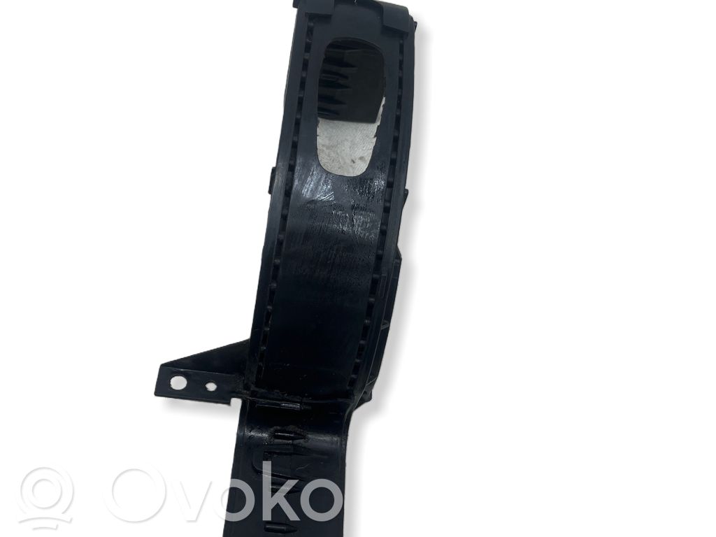 Volkswagen Golf V Muu keskikonsolin (tunnelimalli) elementti 