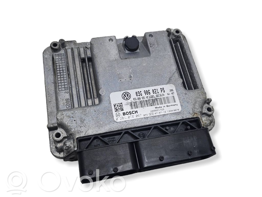 Volkswagen Golf V Calculateur moteur ECU 