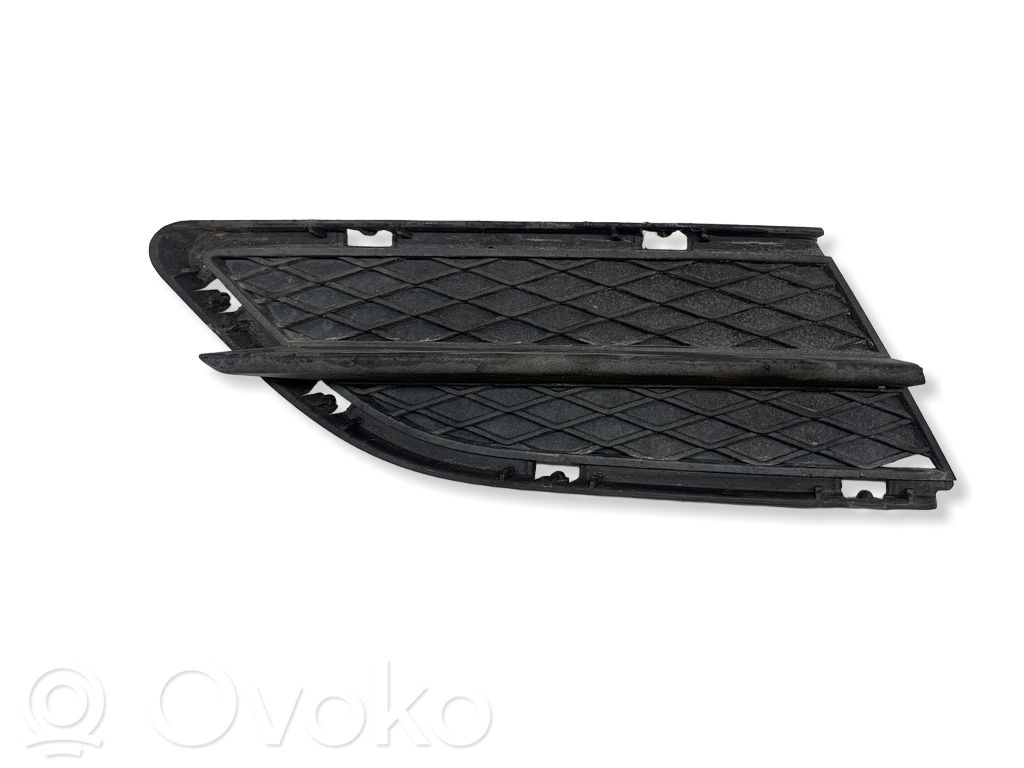 BMW 3 E90 E91 Unteres Gitter dreiteilig vorne 