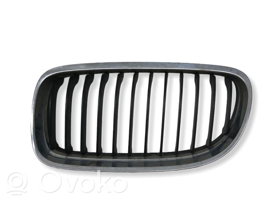 BMW 3 E90 E91 Grille calandre supérieure de pare-chocs avant 