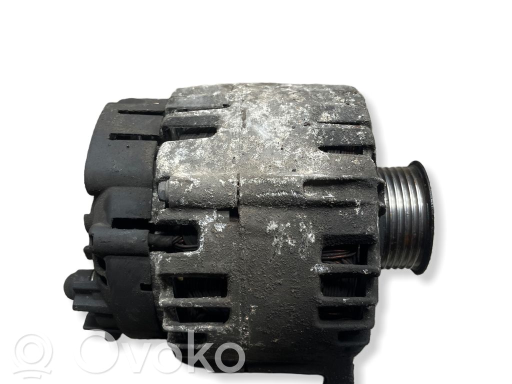 Audi A5 8T 8F Ģenerators 