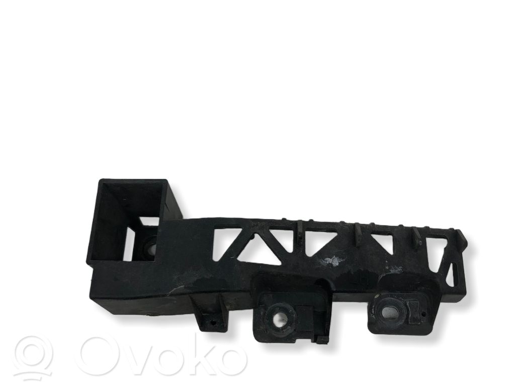 Mazda 5 Front bumper mounting bracket 