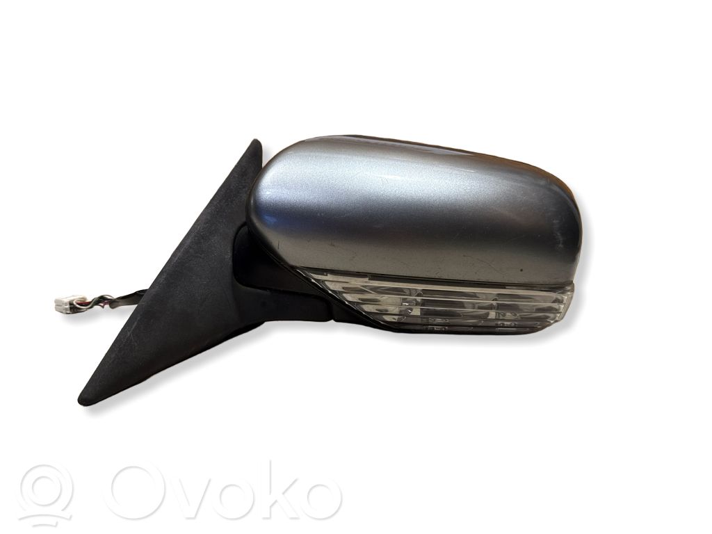Subaru Outback Front door electric wing mirror 