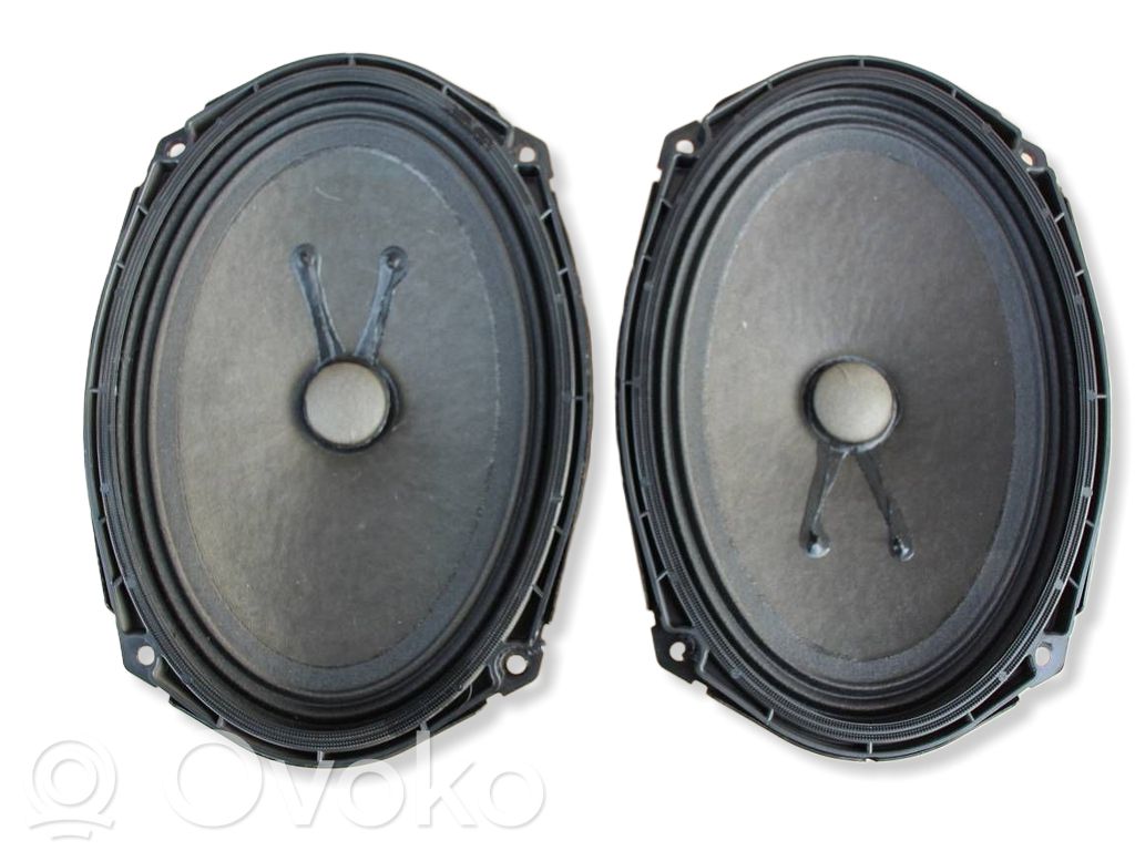 Parcel shelf speaker   8376309