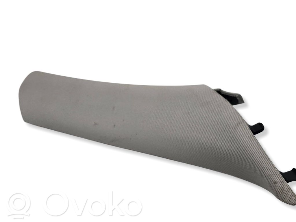 Osłona słupka szyby przedniej / A   7298664,4825018,2501801,44261001